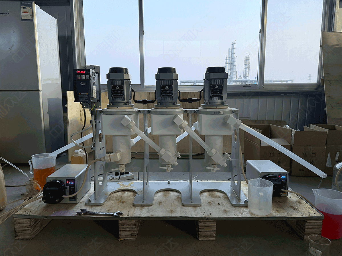 實(shí)驗(yàn)型三級(jí)逆流離心萃取機(jī)